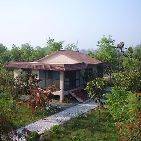 V Resorts Dudhwa Wilderness Camp Lakhimpur Bagian luar foto