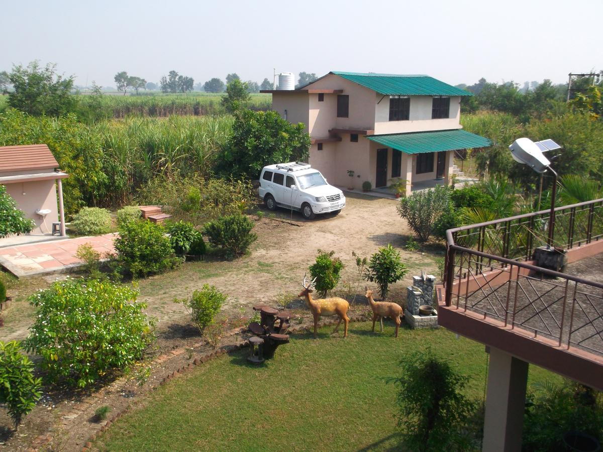 V Resorts Dudhwa Wilderness Camp Lakhimpur Bagian luar foto