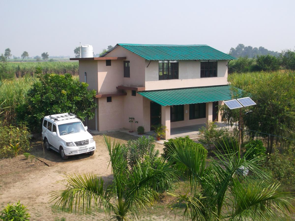 V Resorts Dudhwa Wilderness Camp Lakhimpur Bagian luar foto