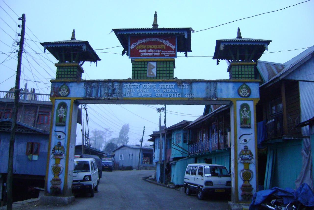 V Resorts Dudhwa Wilderness Camp Lakhimpur Bagian luar foto